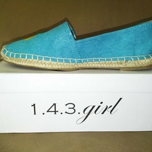 143 Girl 1.4.3. Girl Womens Island Closed Toe Esp